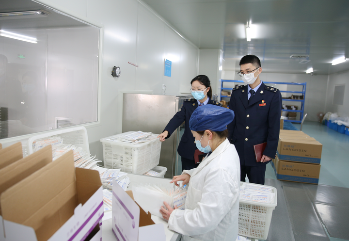 淳安税务：“大数据+青助跑”助力企业复工-龙盛薄板有限公司