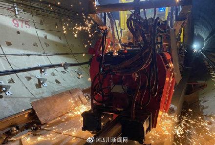 成都轨道交通17号线一期工程长轨通预计年内建成通车-东升焊接集团上海机器人有限公司
