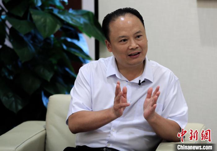 【推荐】全国人大代表刘汉元：建议减轻光伏发电企业税费-光伏发电增值税税率是多少