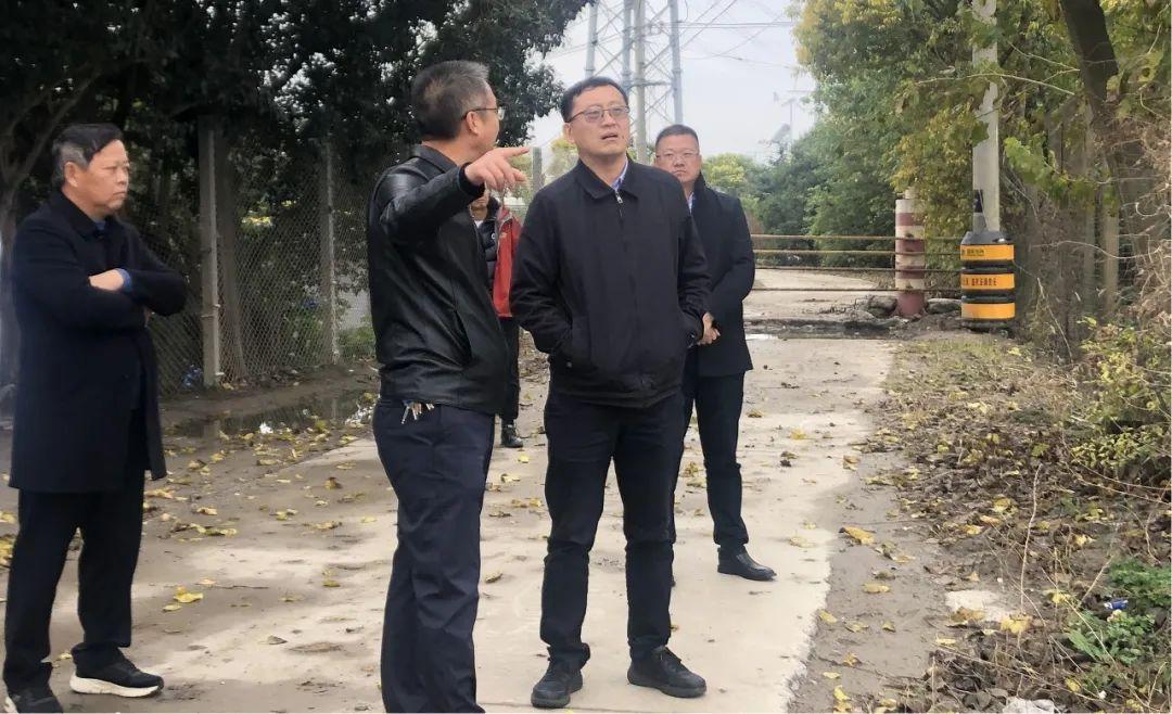 崇明区副区长张秩通带队调研生态环境保护督察问题整改工作-广州华瀛投资有限公司