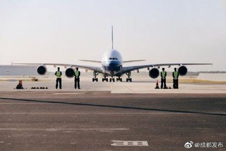 世界最大客机A380明日抵达成都后天造访天府国际机场-南航a380乘多少人