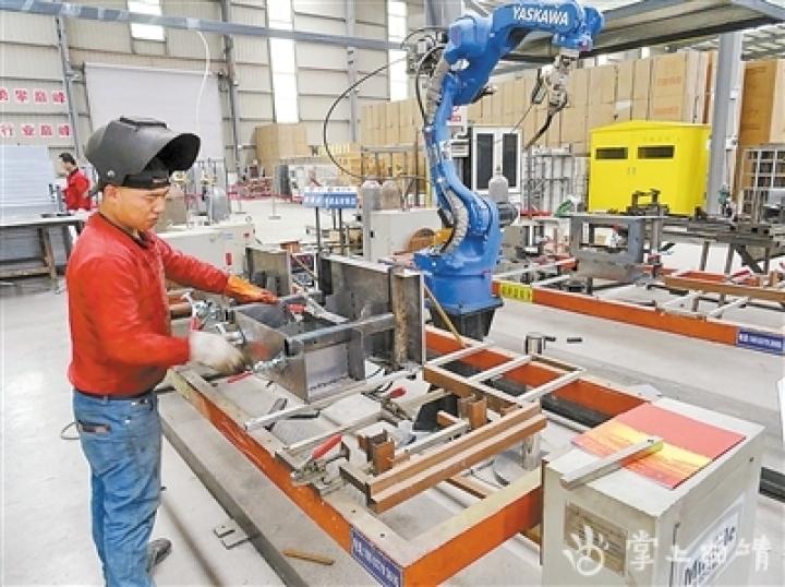 2020年曲靖市园区完成主营业务收入2117.2亿元，实现税收收入76.5亿元-师宗天高镍业有限公司