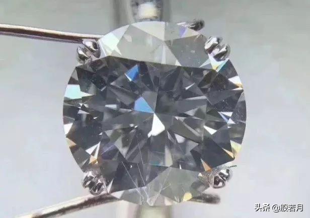 【推荐】中国富婆比利时花80万买钻被骗！5克拉白钻回国鉴定只值8块？-国内钻石价格和比利时差多少