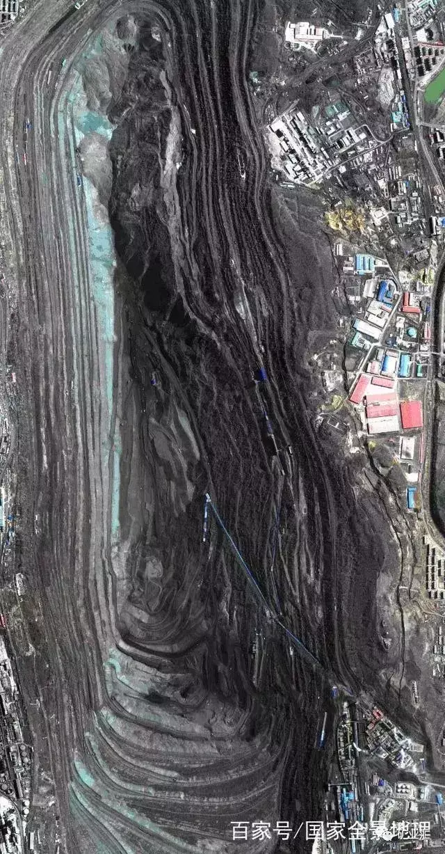 让人心存敬畏的功勋煤矿，矿底曾是中国大陆的最深处，如今变景点-长焰煤发热量是多少