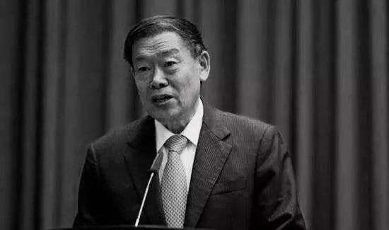 一个农民三十年做实业闯进世界五百强，几天前他走了-全国倒闭的有多少铝厂