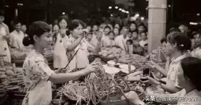 80年代10元在可以买到茅台五粮液是什么概念？来看看当时的物价-82年汾酒值多少