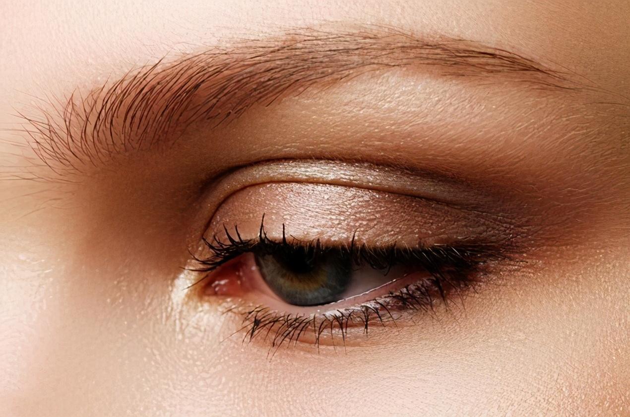 割双眼皮后为什么会变成三眼皮？会不会自己恢复？-三眼皮变双眼皮小技巧