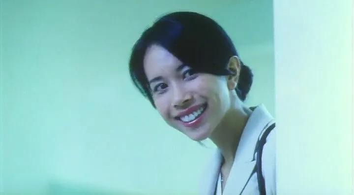 为什么美女三分龅？看完周海媚，王祖贤才明白这句话道理-暴牙齿是怎么形成的