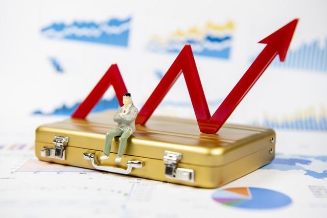 为买股票妻子让我抵押房产，大赚750万元的曲折经历-借钱让员工持股后股价会升多少