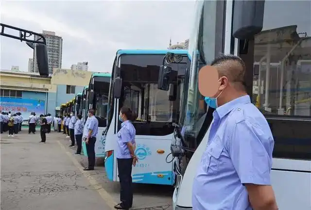 兰州公交巨亏39亿，运营维艰！专家提出解决办法：票价翻一倍-公交公司工资低