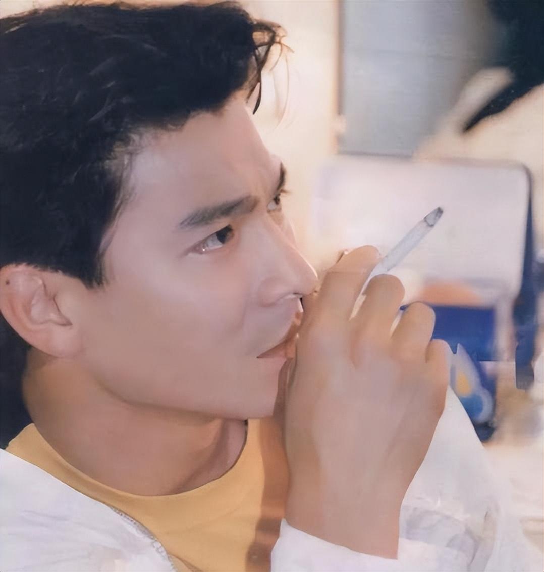 “惨遭吸血”刘德华：身价百亿却让姐姐住贫民窟，她到底做了什么-刘德华片酬是多少