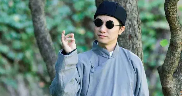 附近算命的(莒南县板泉镇哪个村有算命的很准的)