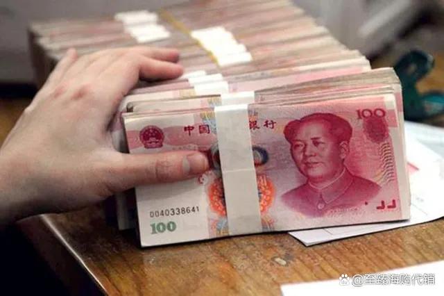 如果你有10万元，是理性放到银行存定期还是去买各种理财和基金-10万基金