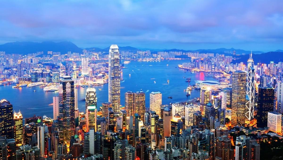 一副车牌800多万，亚洲四小龙之一的香港，到底有多牛？-香港中心出租车牌照多少钱