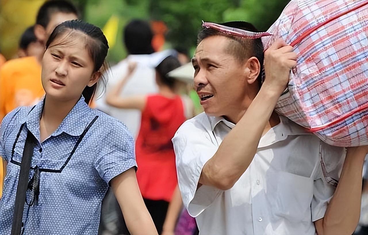 “这真供不起！”甘肃妈妈晒孩子大学4年花销，引底层人民热议-小时代成本多少