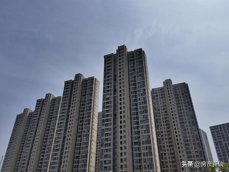 “三板斧”也带不动？全国5.7亿平方米库存，两个月暴增6000万平-中国还可以消化多少房子