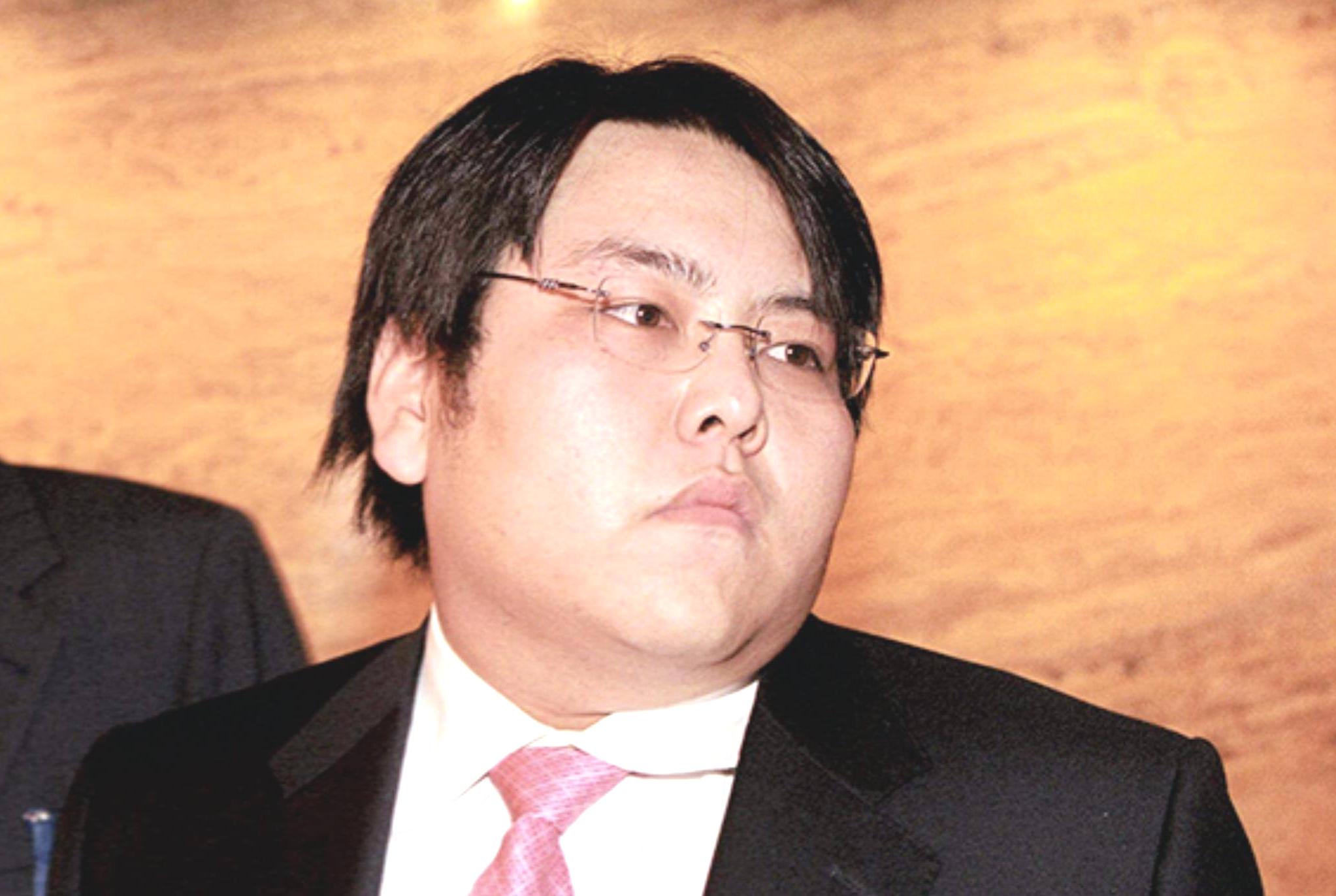 山西首富李兆会：27岁成首富，巨资娶明星，败光100多亿至今失踪-李兆会个人资产多少