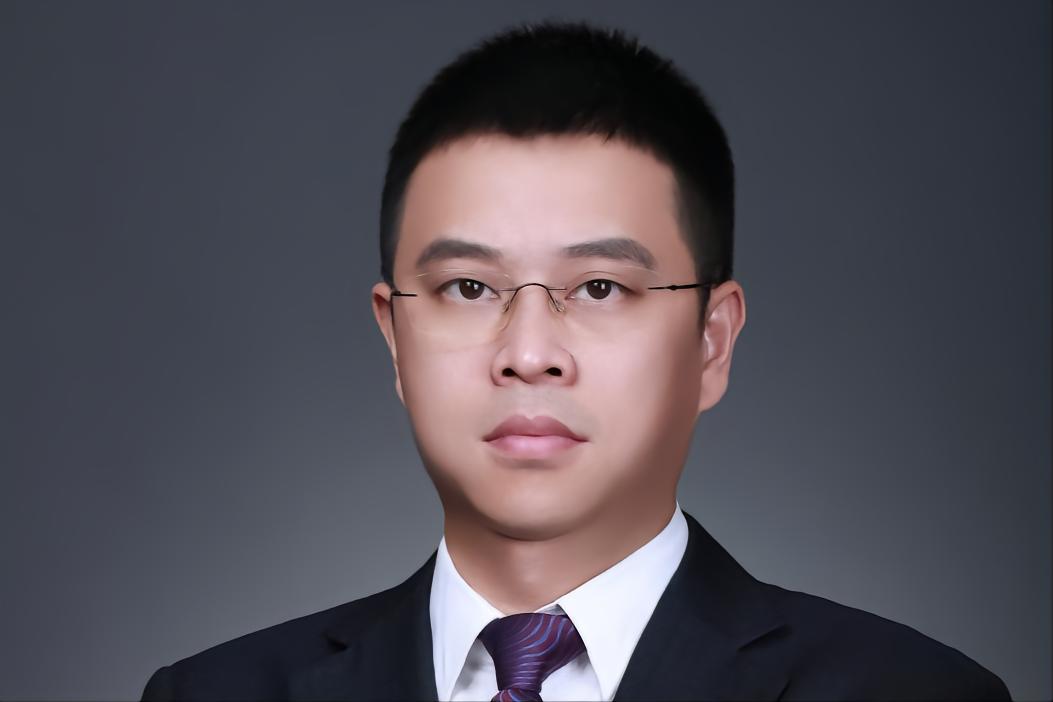 被带走的柯鹏是许家印的替罪羊吗-恒大地产深圳公司总经理
