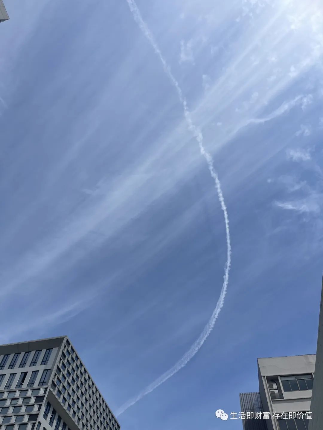 【推荐】你的钱应该交给谁投资最好？自己管还是给基金经理们？-基金渠道工资
