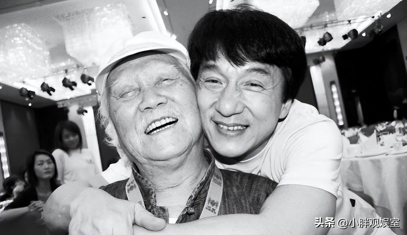 成龙在安徽有两个亲哥哥，二人生活一贫如洗，成龙帮没帮他们？-成龙影业有限公司济南分公司
