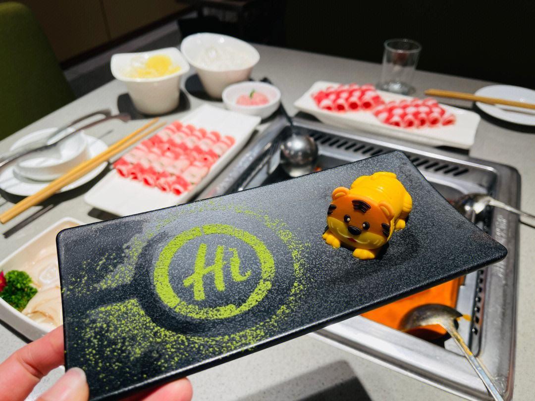 5年资产缩水430亿！移民新加坡的海底捞老板张勇怎么样了？-老板恶意转移资产后公司倒闭