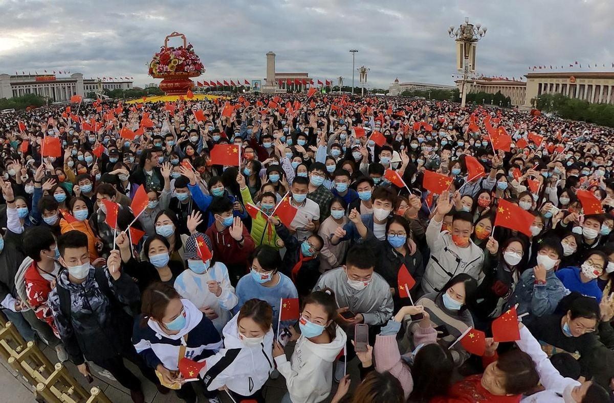 如果我国人口减半，从14亿变成7亿，剩下的人能过得更幸福吗？-中国人现在多少亿