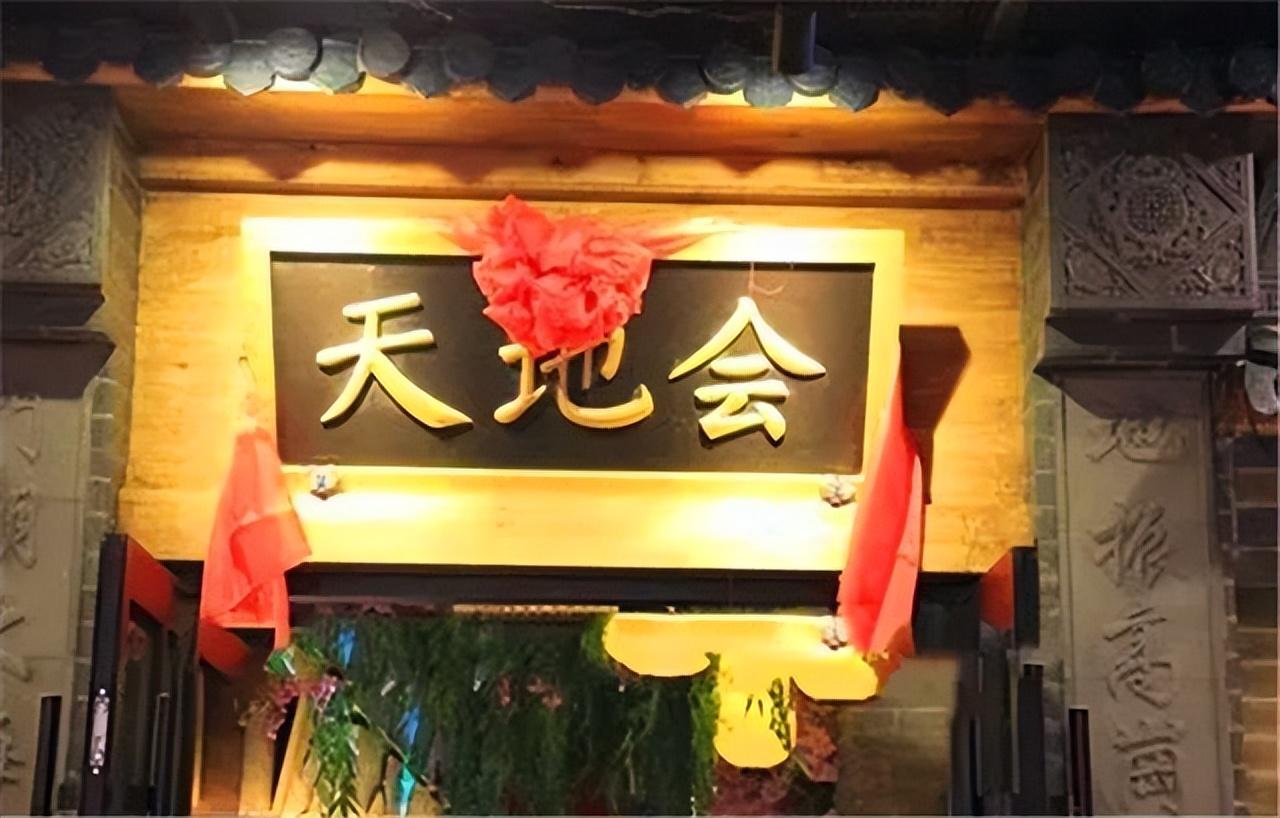 2010年老农意外挖出清朝令牌，牵出500箱金条之谜，当即奖励500元-清代金条多少钱