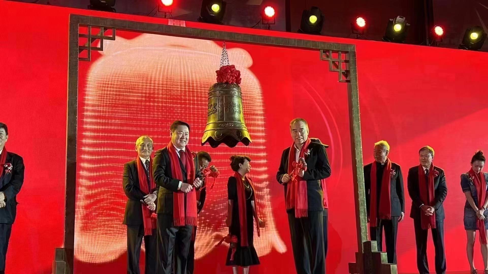 博纳影业上市：市值百亿于冬与江疏影闹绯闻，金巧巧坐不住-美国电影公司市值