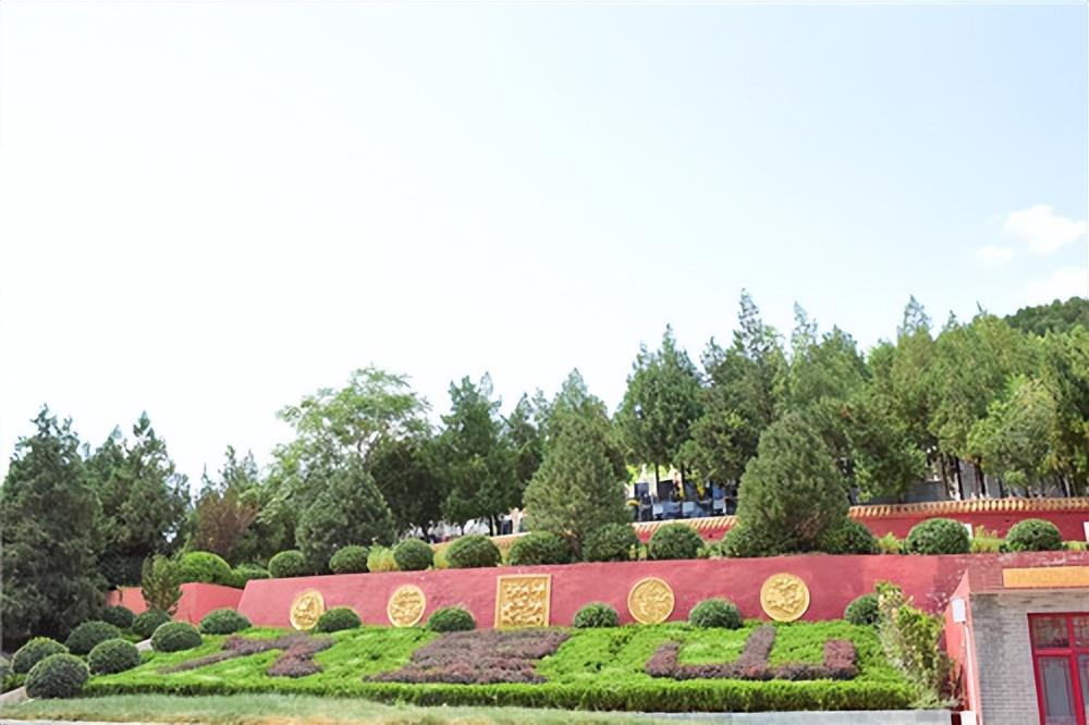 【推荐】北京墓地都什么价格价格高不高北京专车标准起价多少钱
