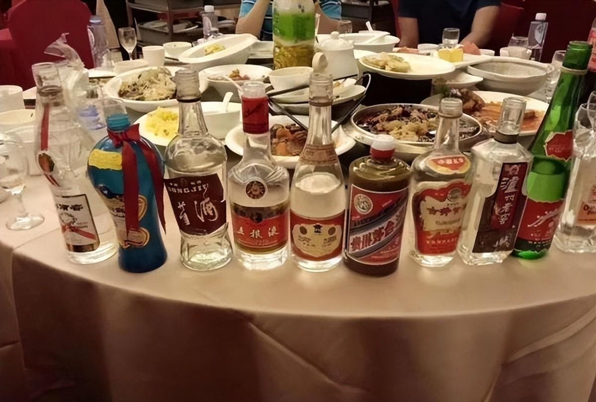 全国哪里的白酒好喝又亲民，经评选，这5款榜上有名，你喝过吗？-四川全兴陈酿a642度的多少钱