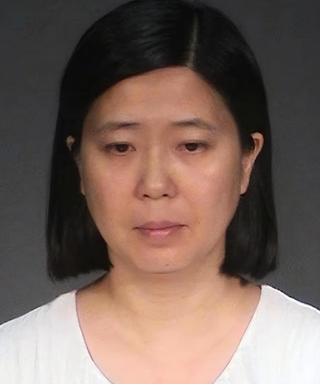 2016年，58岁中国妇女到美国当保姆：每天工作18小时，被迫学狗爬-美国当保姆工资是多少