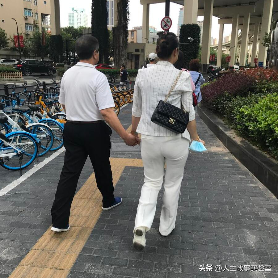 50岁老公，用7位数资金全职炒股，老婆全职主妇，家庭收支揭秘-家庭用多少钱炒股