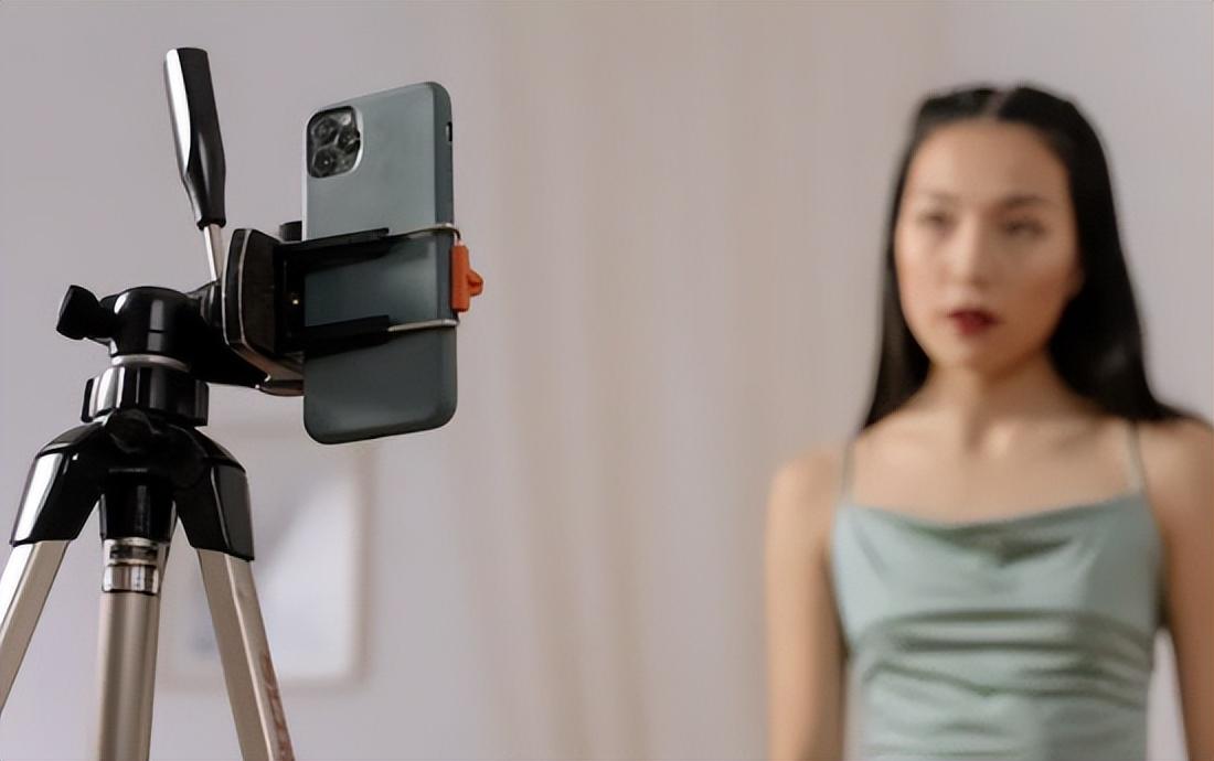 “网红”的迁徙：主播涌向东南亚-打造网红的公司