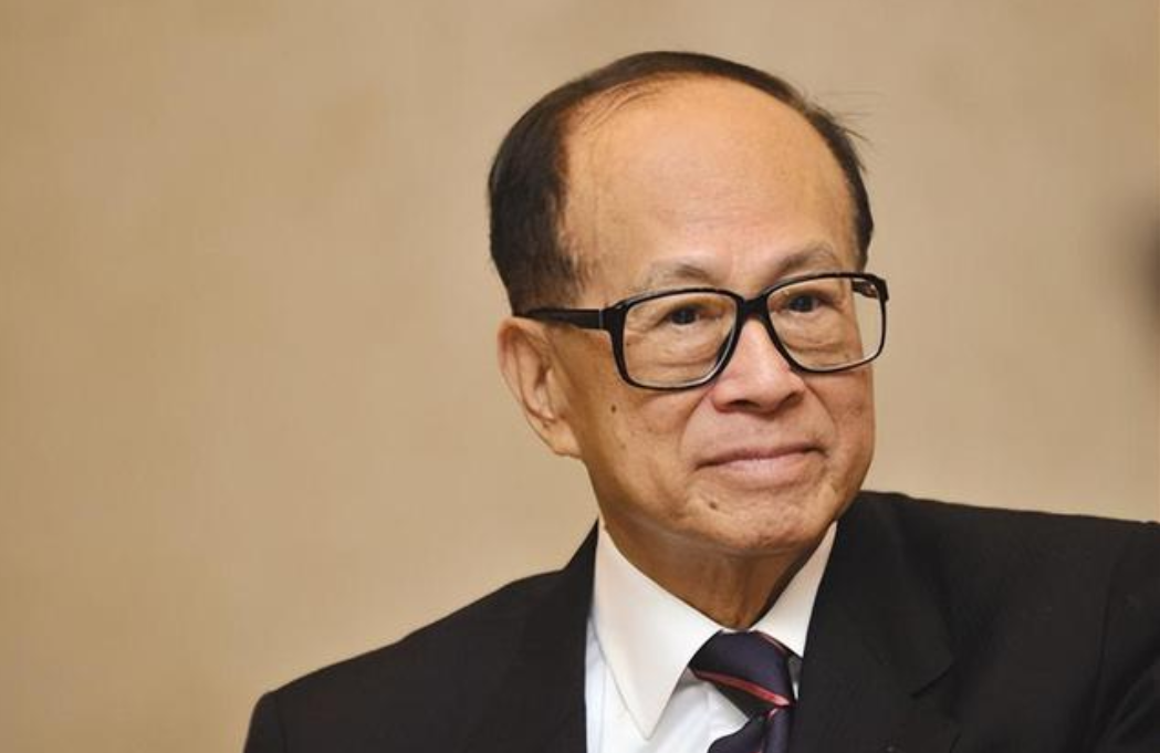 18年千亿港珠澳大桥建成，李嘉诚当年极力反对：我会因此损失惨重-珠海港发行价是多少
