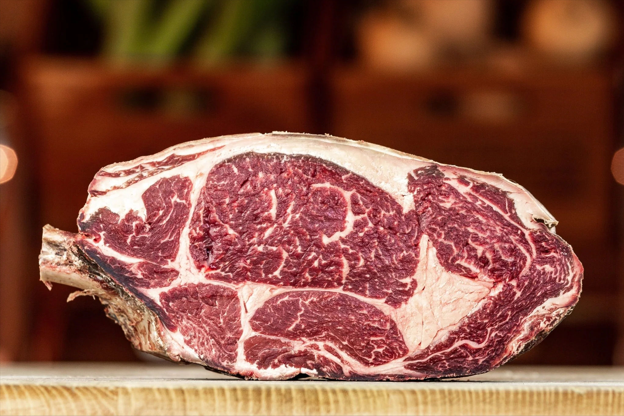 巴西牛肉跌破10元斤，留给国产牛肉的时间不多了？-巴西进口牛肉一半多少钱