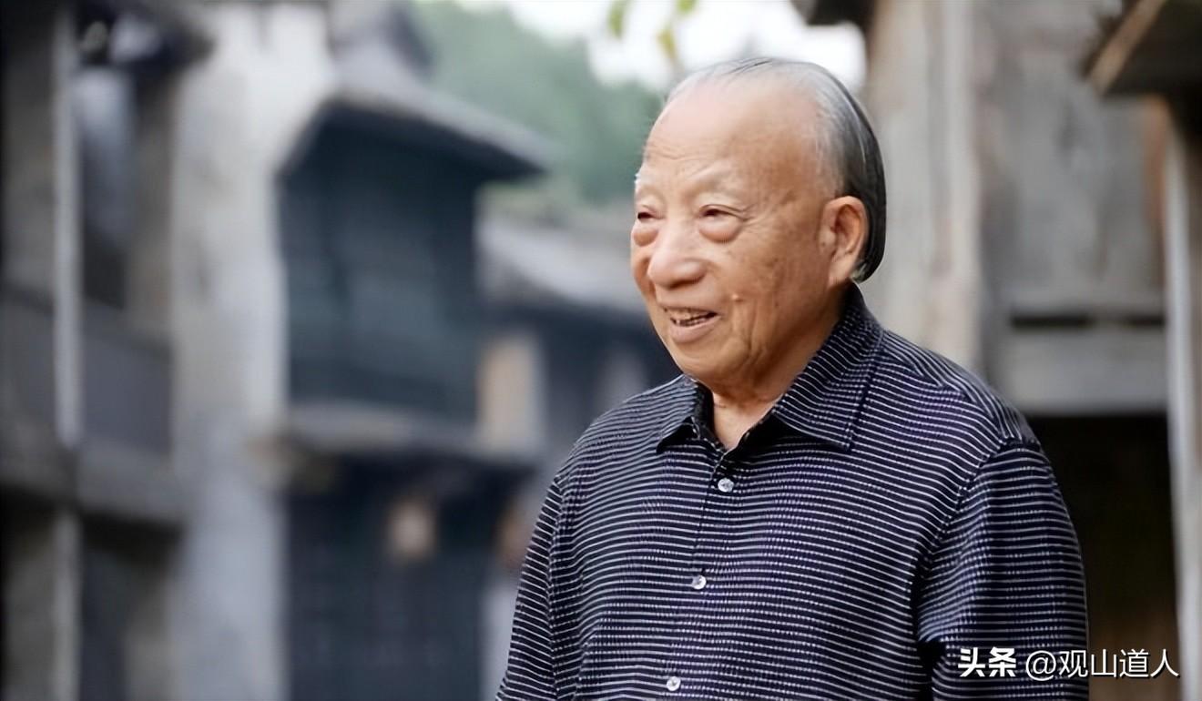 “横店之父“徐文荣：筹资300亿在横店1：1建圆明园，如今已完工7年-横店徐文荣多少钱