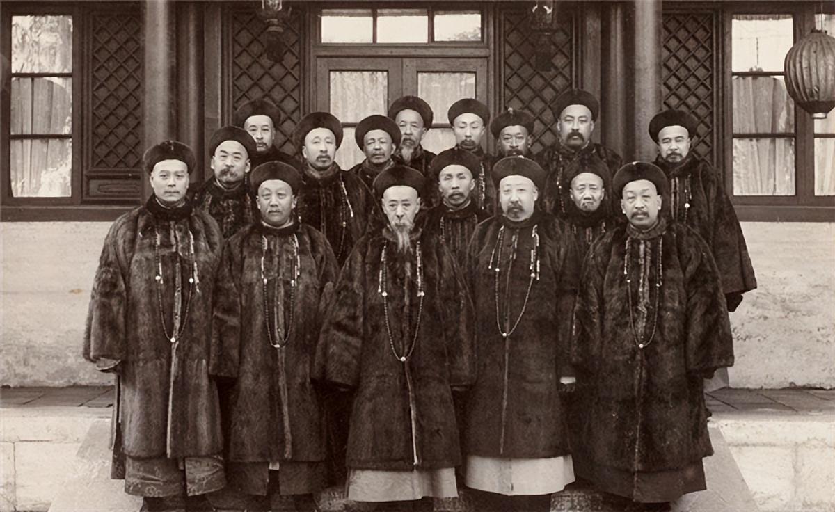 清朝官员退休工资：每年50两白银，换算成如今是多少钱呢？-清代金条多少钱