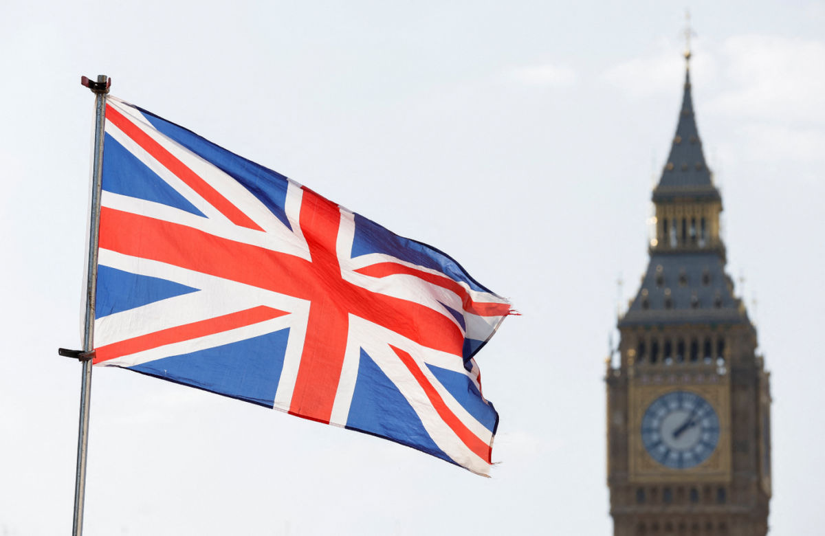 英国人生活成本太高，政府准备对食品限价，议员：吃不起饭就少吃-英国最低工资是多少