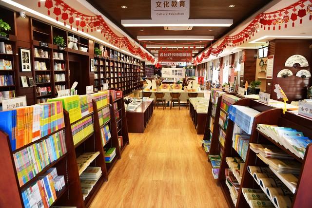 “白嫖”的新华书店，年收入1291.6亿元，到底靠啥赚钱？-辽宁省新华书店集团有限公司