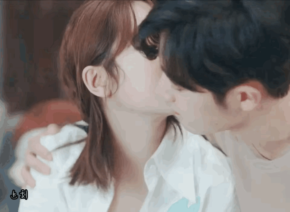 《余生》顾魏送校校一万一克的定情信物“佛珠”，爱意不菲-唯有金是多少钱一克