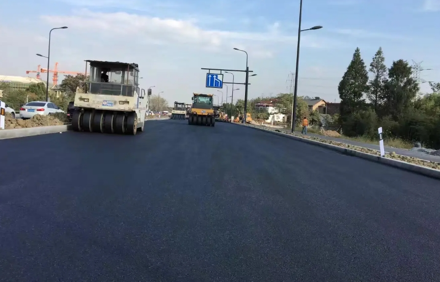 日本的道路为什么年年如新？原来是这三个秘密！-日本高速发展了多少年