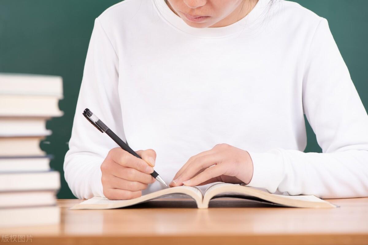 一个普通本科毕业的学生，多久才能年薪20万？选择是很关键的因素-北京年薪20万到手多少