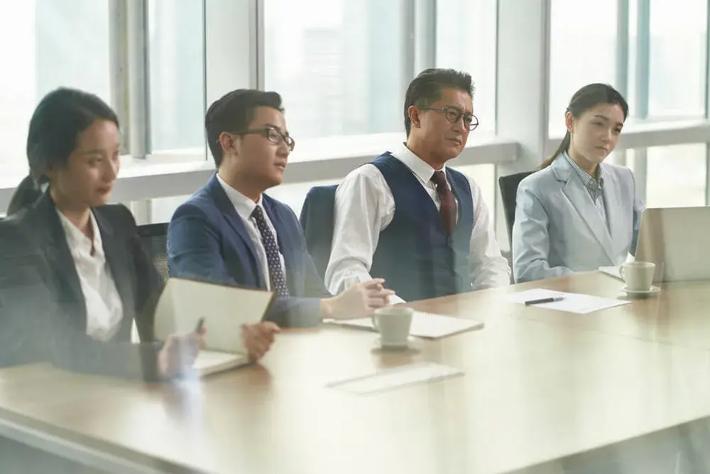 为什么合作总被法务耽误，其存在价值就是“指手画脚”？-阿里巴巴法务年薪多少