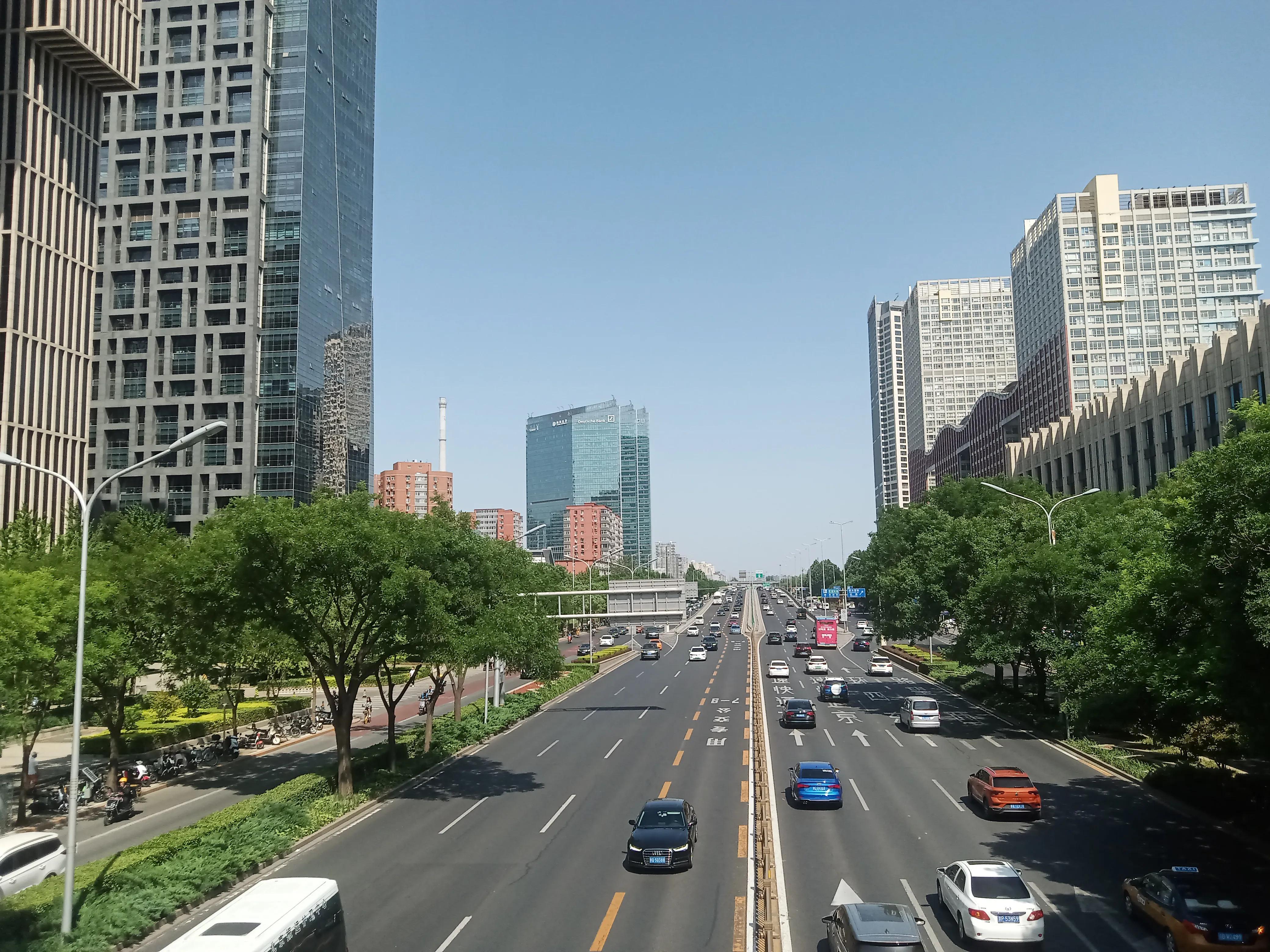 北京人顶着千万富翁的头衔，住着老破小的房子，孩子结婚买不起房-北京千万富翁有多少