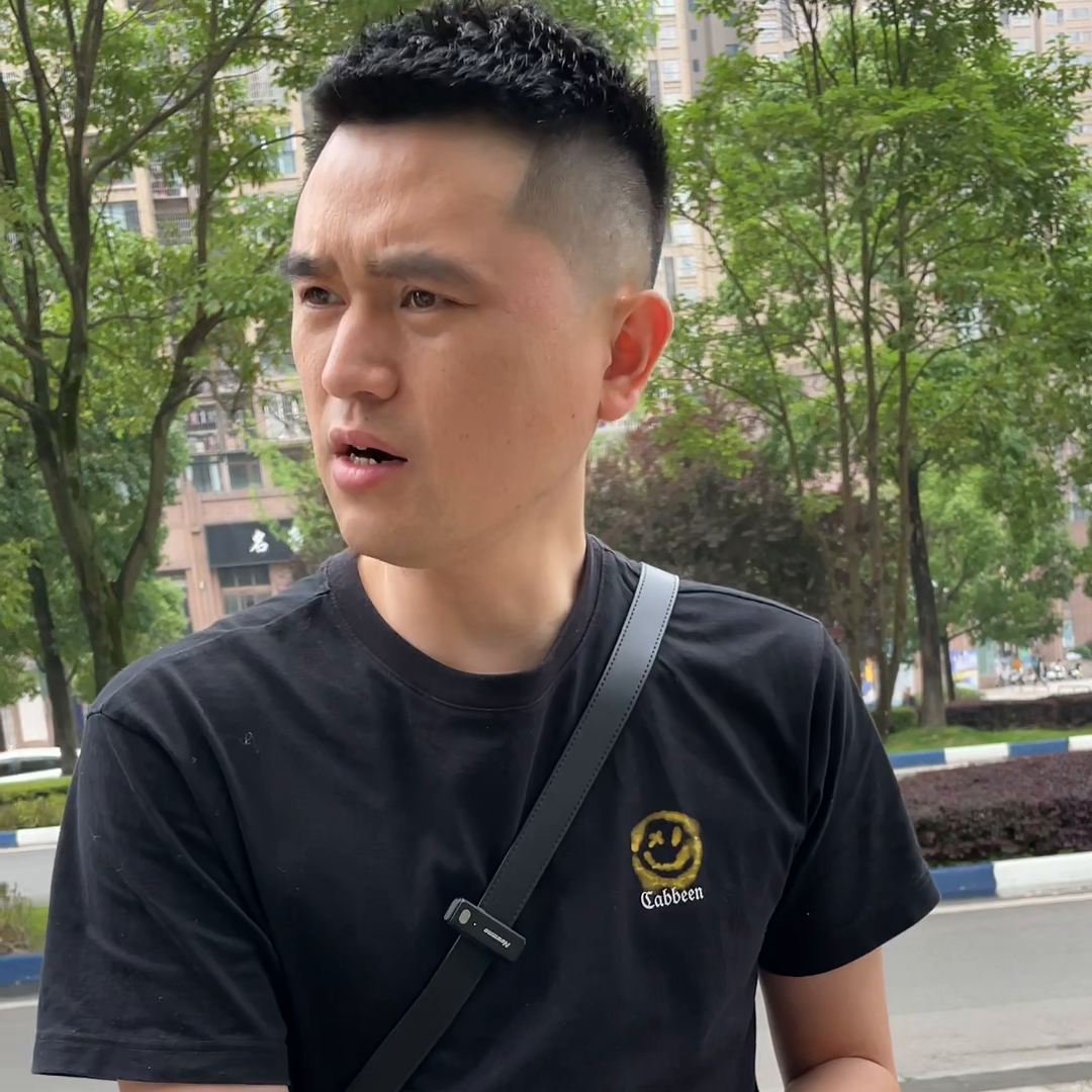 【推荐】你们手里的煌金饰品工费是多少呢？#同城闲置物品-黄金放银行保管多少钱