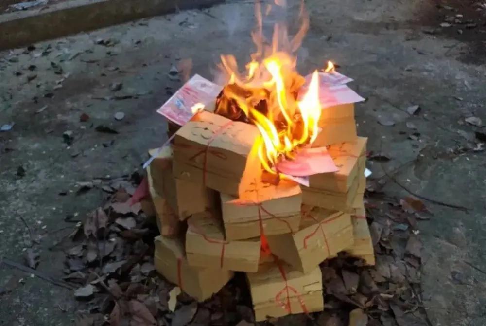 如果无儿无女，等自己死了，没人烧纸到地下会不会穷死？