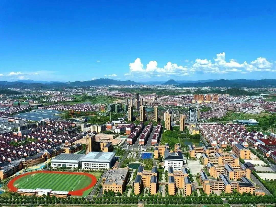 【推荐】你没有500万资产？那在我们村是贫困户。网友：怎么加入村子？-多少家产才能买30万车