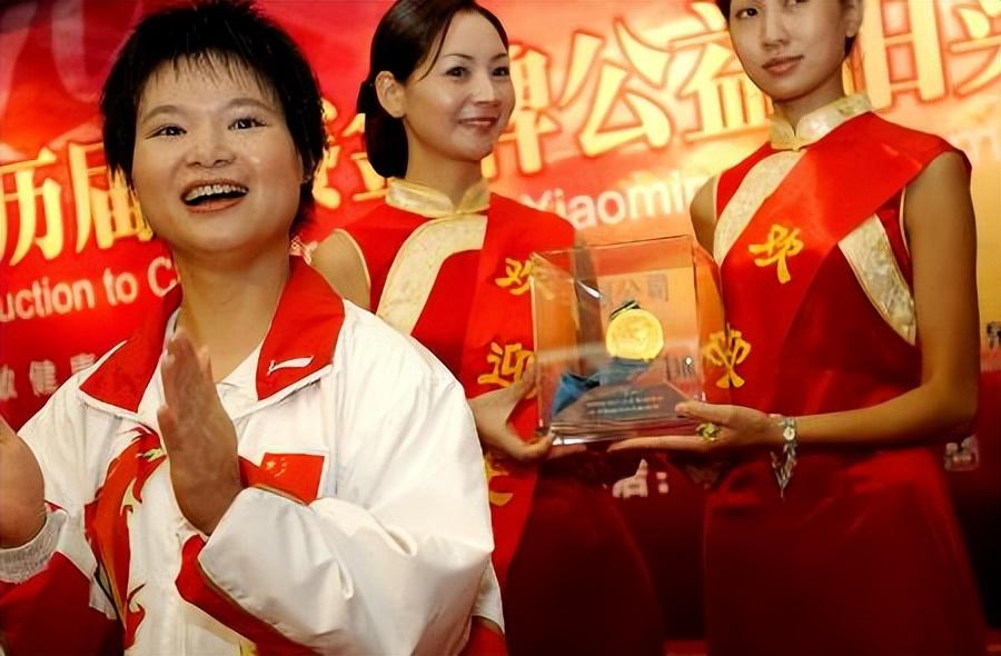 奥运冠军陈晓敏：11次破世界纪录，拍卖奖牌赚399万，此举为何？-奥运金牌值多少人民币