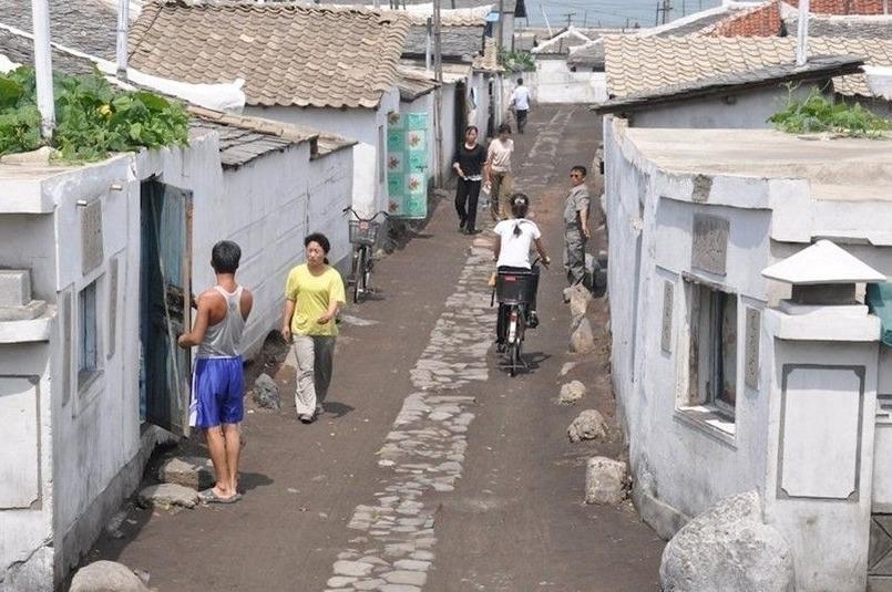 【推荐】一万元人民币在朝鲜可以过上什么样的生活朝鲜50000元等于多少人民币