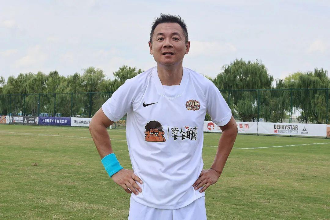 57岁朱骏驰骋中冠！“不搞足球”了，但还是爱踢-朱骏买下申花后一共卖掉了多少球员